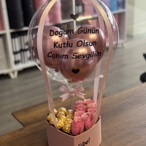Doğum Günün Kutlu Olsun Kadife Kalp Balon Kutusu Pembe Güller ve Çikolatalar
