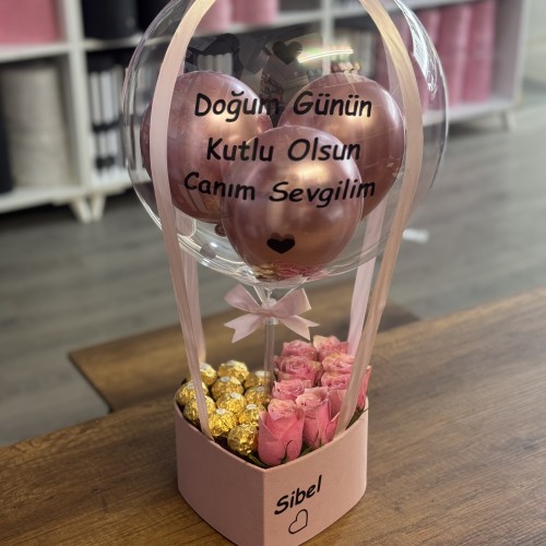 Doğum Günün Kutlu Olsun Kadife Kalp Balon Kutusu Pembe Güller ve Çikolatalar