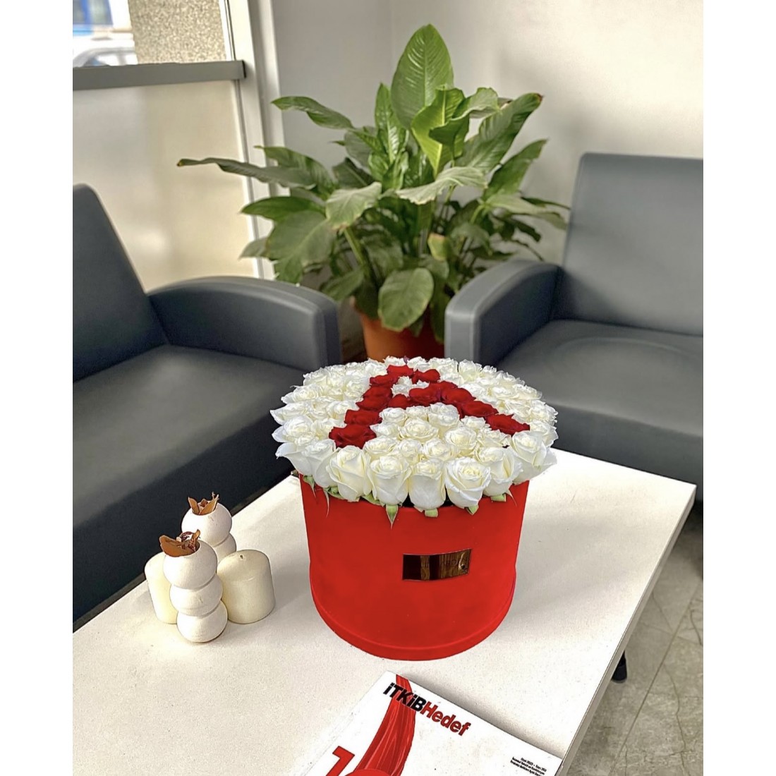 KİŞİYE ÖZEL HARF GÜL KUTUSU