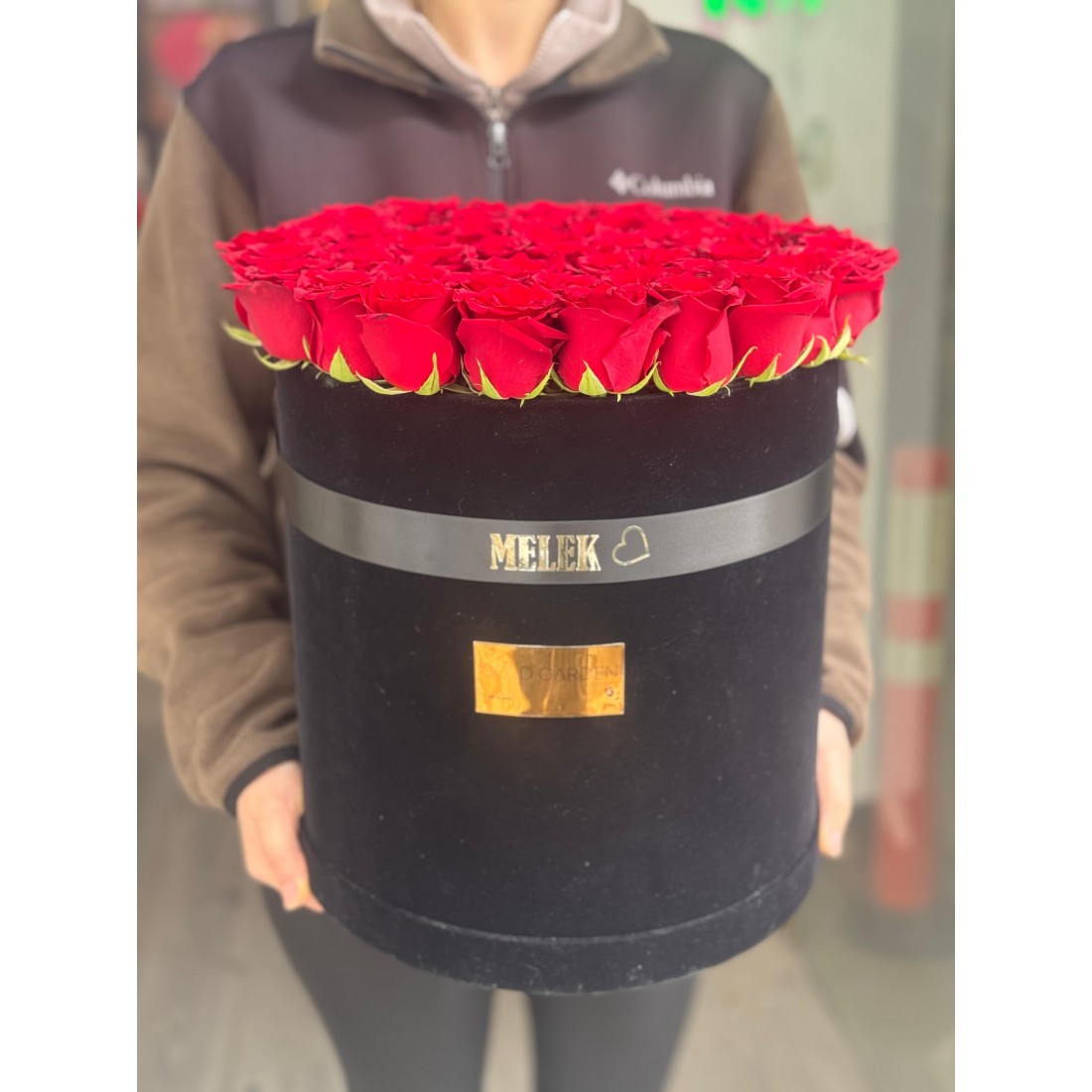 Lüks Kadife Kutuda Kırmızı Güller