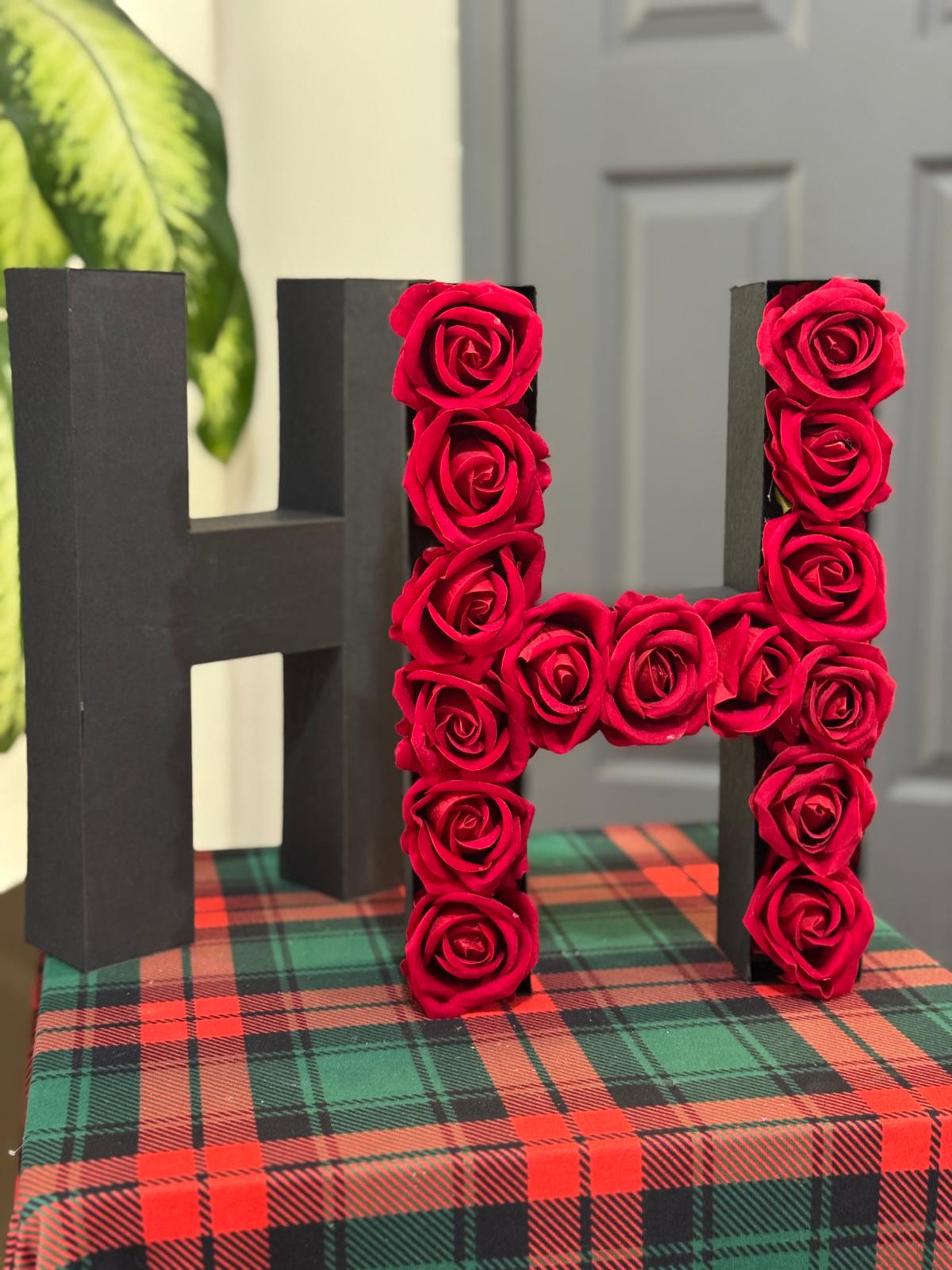 Kişiye Özel Harf Gül (Yapay)