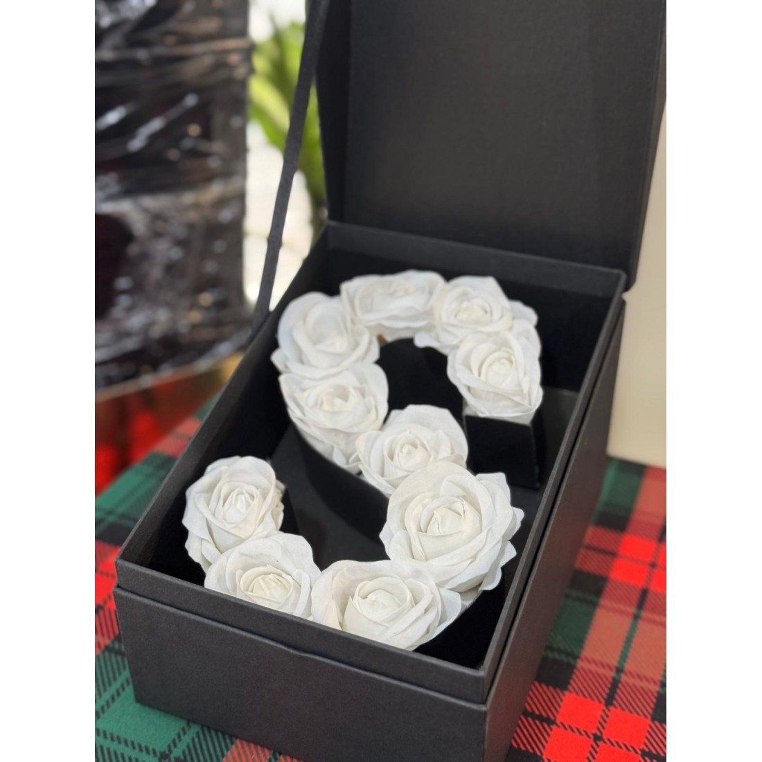 Harf Kapaklı Kutu (Kişiye Özel) Yapay Beyaz Gül