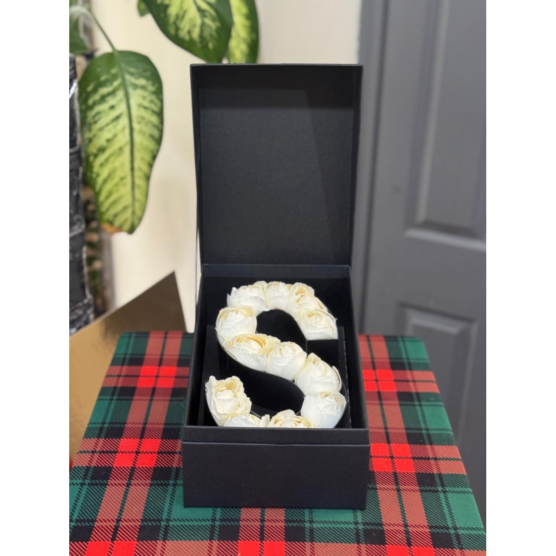 Harf Kapaklı Kutu (Kişiye Özel) Şakayık