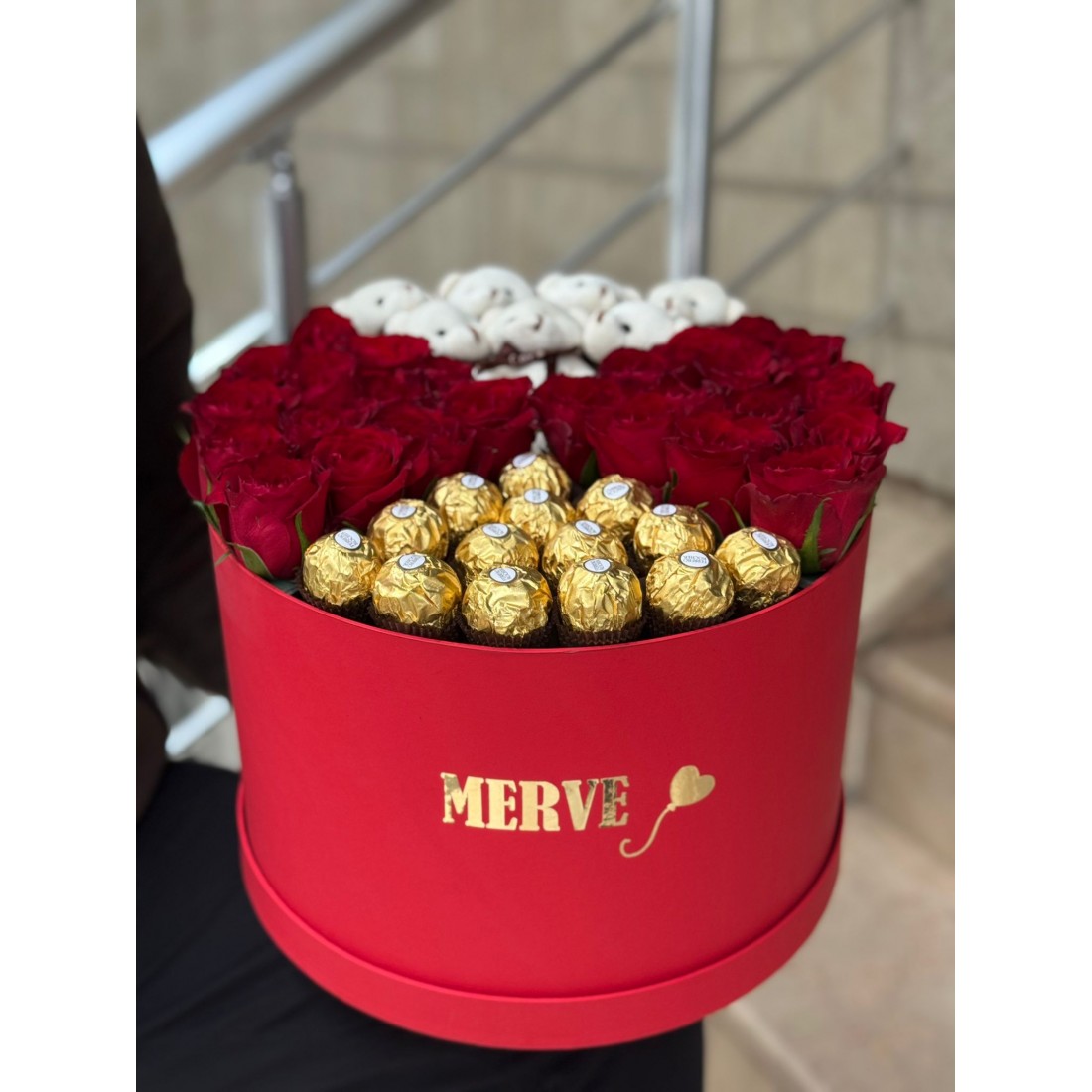 Kişiye Özel 4'lü Sevgililer Günü Kutusu (Gül,Çikolata,Ayıcık)