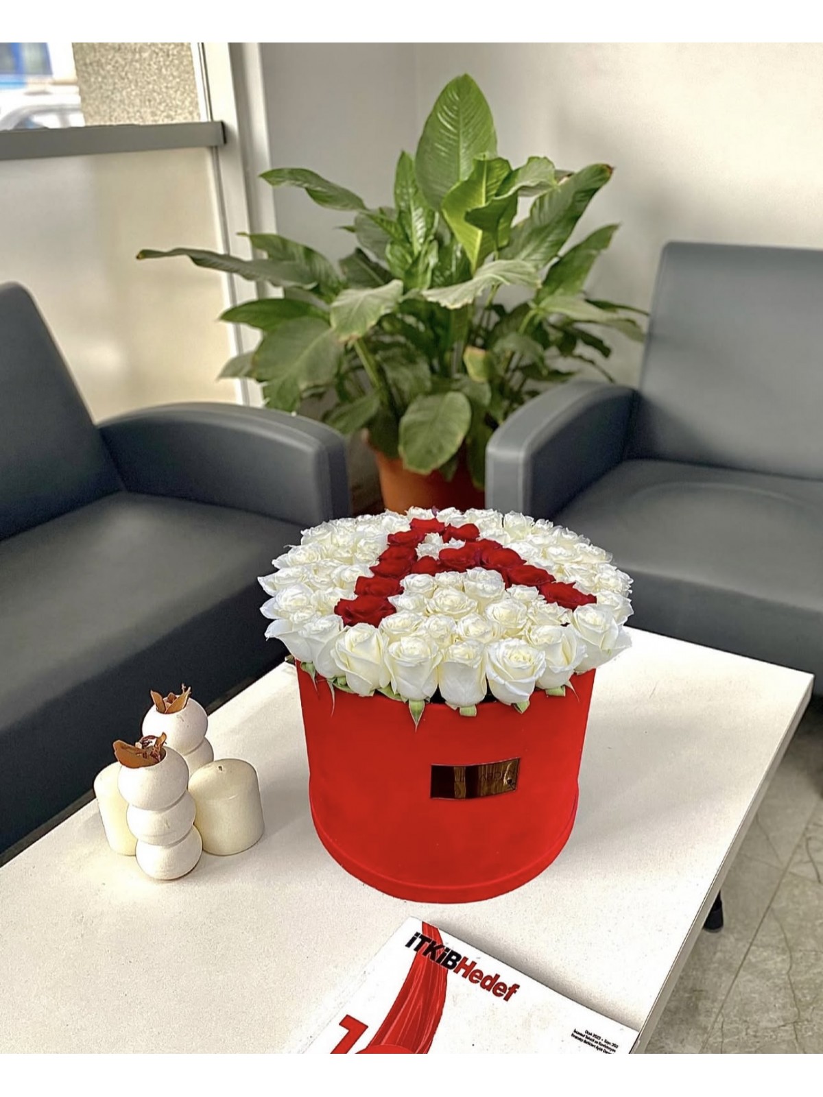 KİŞİYE ÖZEL HARF GÜL KUTUSU